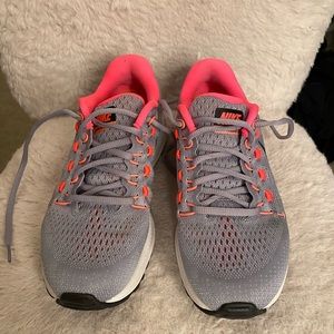 Nike Shoes - Nike running shoes Nike Shoes - Nike running shoes